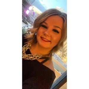 Meet your Posher, Courtney